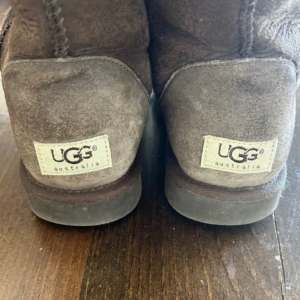 UGG Classic Short Boots W8 Brown Suede Sheepskin Lined Mid Calf Coz Warm Fall